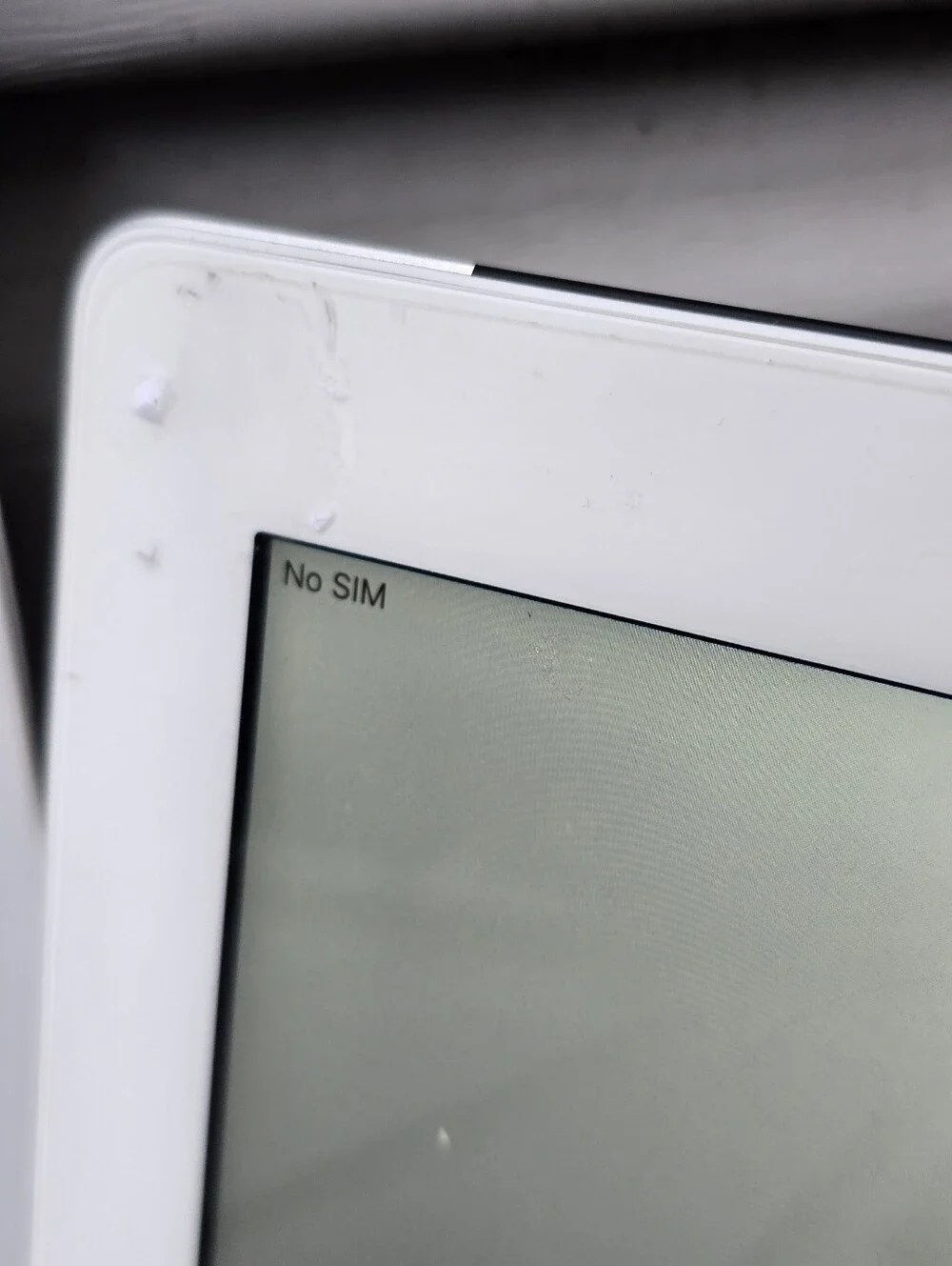 Apple iPad 3rd Gen A1459 32GB Wi-Fi + Cellular Ready to Activate Powers On